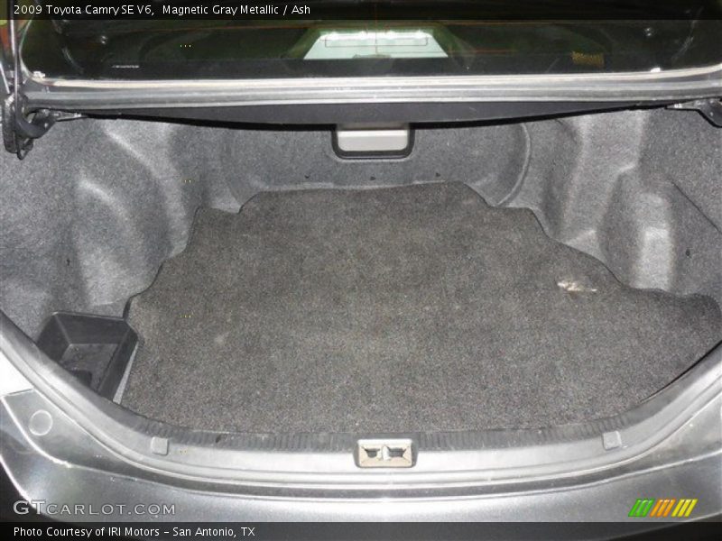 Magnetic Gray Metallic / Ash 2009 Toyota Camry SE V6