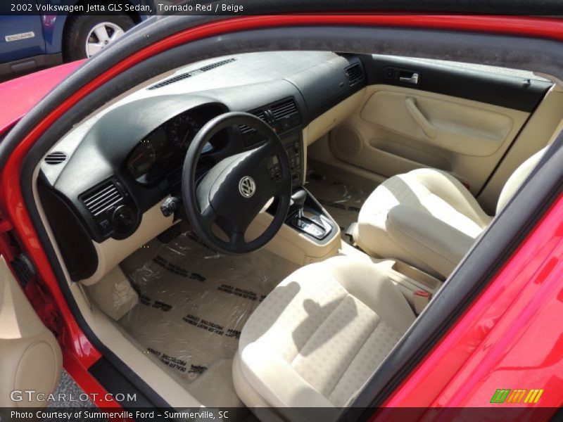 Tornado Red / Beige 2002 Volkswagen Jetta GLS Sedan