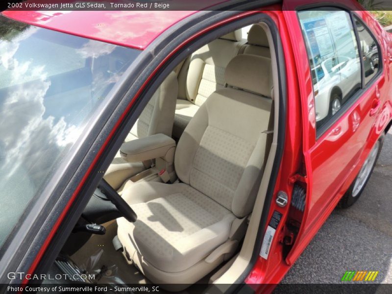 Tornado Red / Beige 2002 Volkswagen Jetta GLS Sedan
