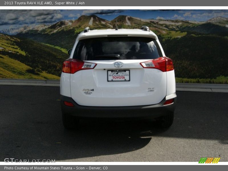 Super White / Ash 2013 Toyota RAV4 XLE AWD