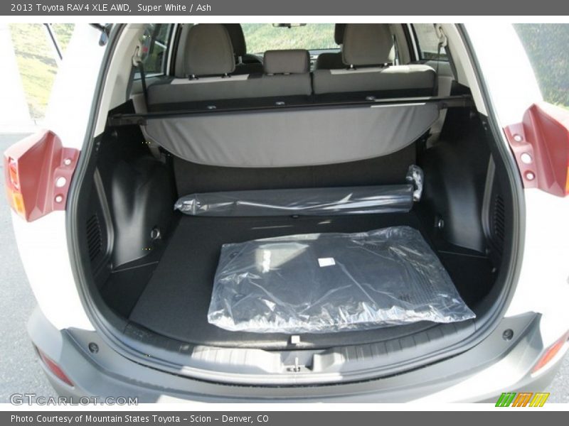 Super White / Ash 2013 Toyota RAV4 XLE AWD