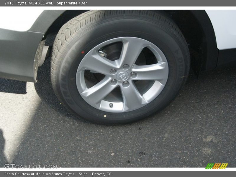 Super White / Ash 2013 Toyota RAV4 XLE AWD