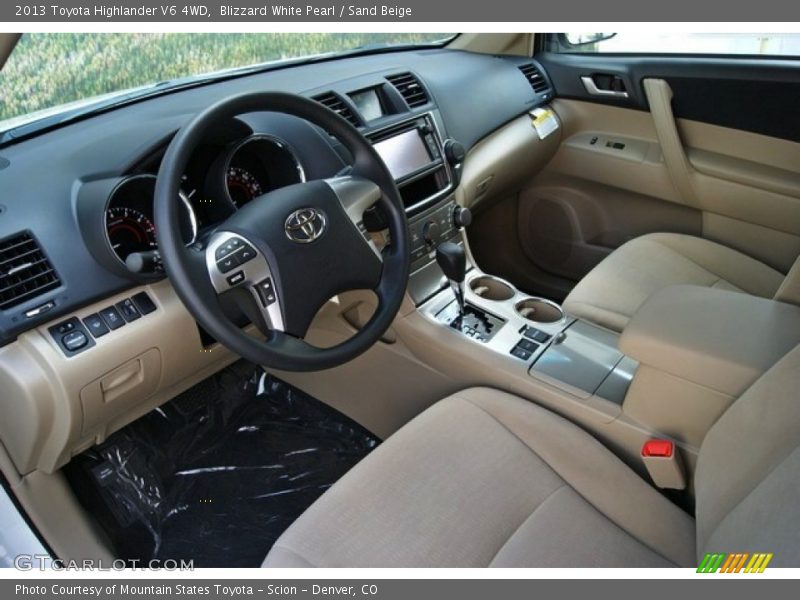 Blizzard White Pearl / Sand Beige 2013 Toyota Highlander V6 4WD