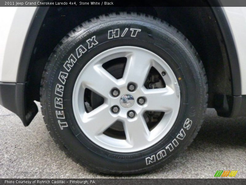 Stone White / Black 2011 Jeep Grand Cherokee Laredo 4x4