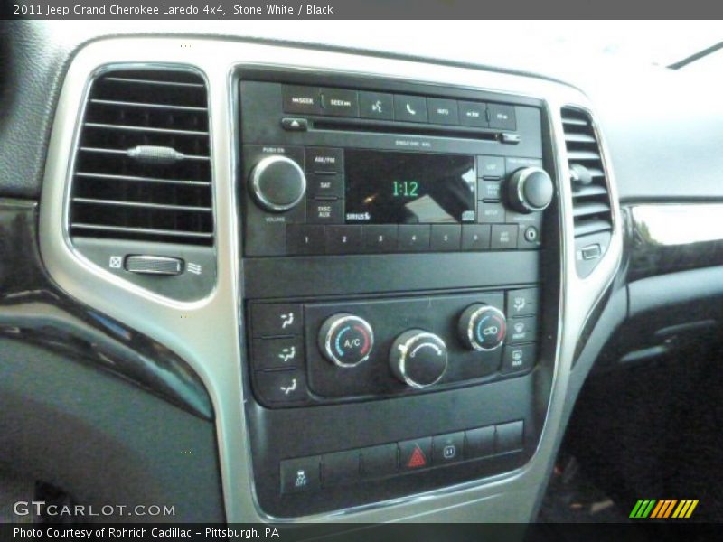 Stone White / Black 2011 Jeep Grand Cherokee Laredo 4x4