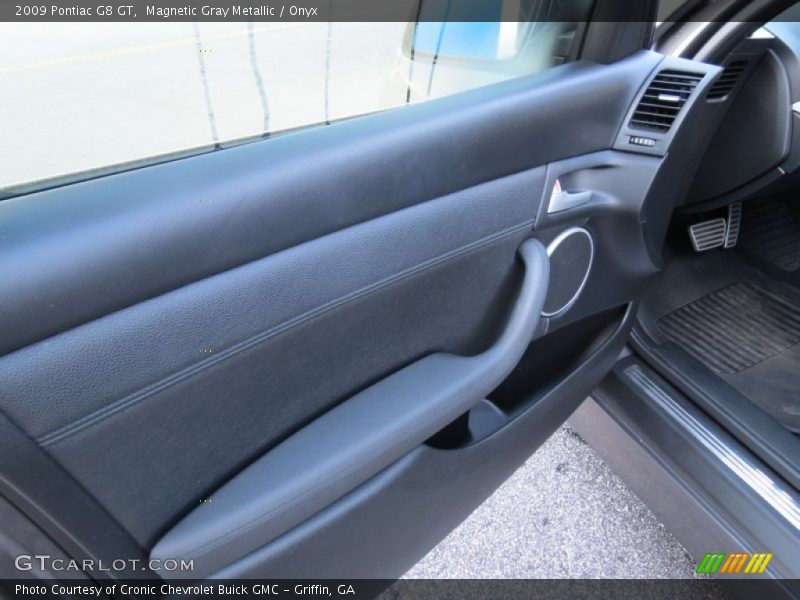 Magnetic Gray Metallic / Onyx 2009 Pontiac G8 GT