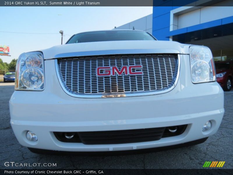 Summit White / Light Titanium 2014 GMC Yukon XL SLT