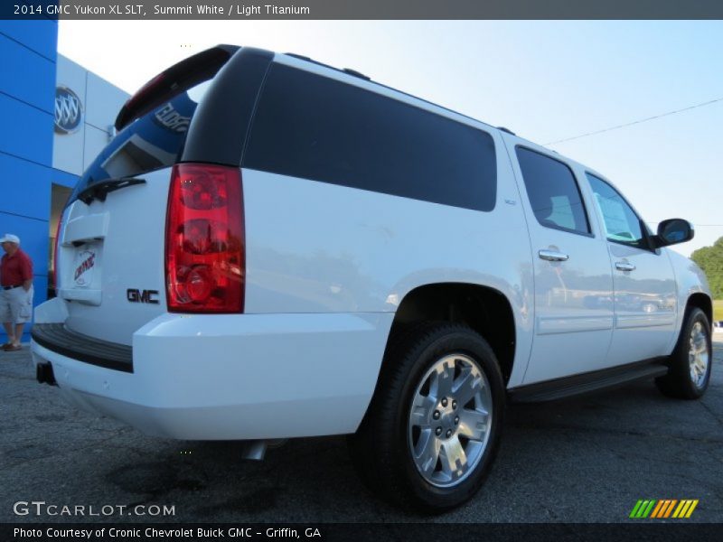 Summit White / Light Titanium 2014 GMC Yukon XL SLT