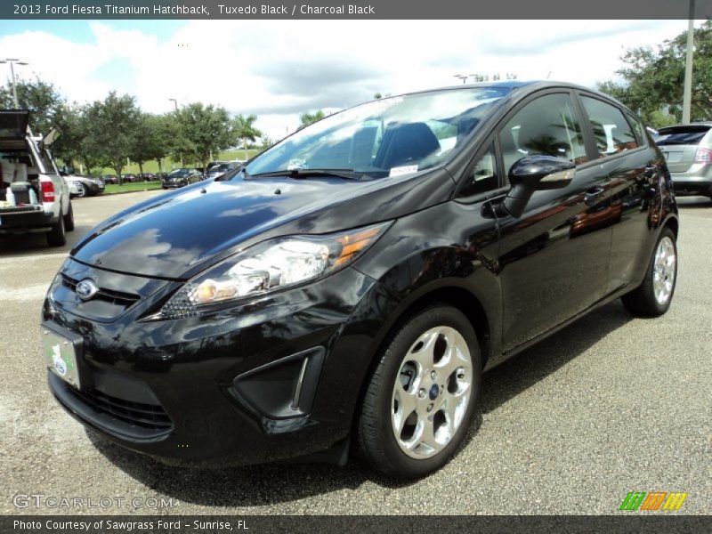 Tuxedo Black / Charcoal Black 2013 Ford Fiesta Titanium Hatchback