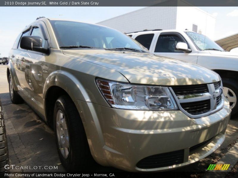 White Gold / Dark Slate Gray 2010 Dodge Journey SE