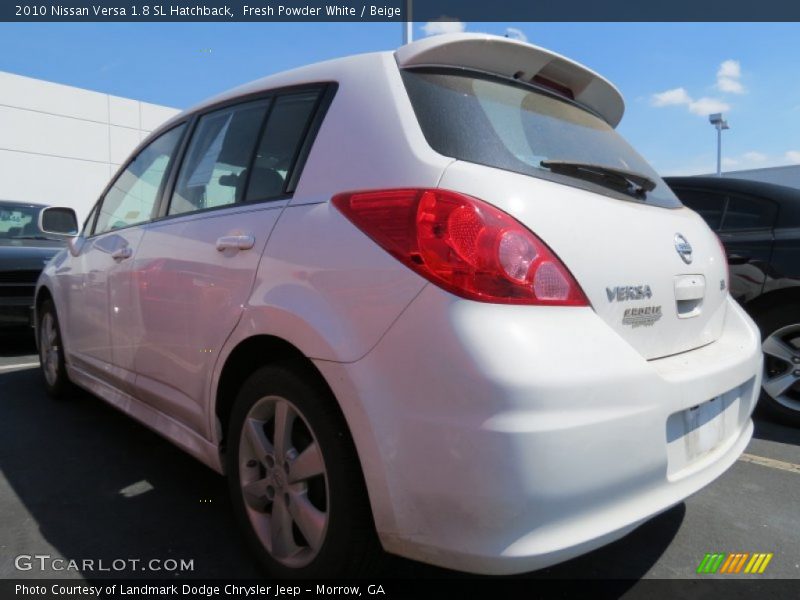 Fresh Powder White / Beige 2010 Nissan Versa 1.8 SL Hatchback