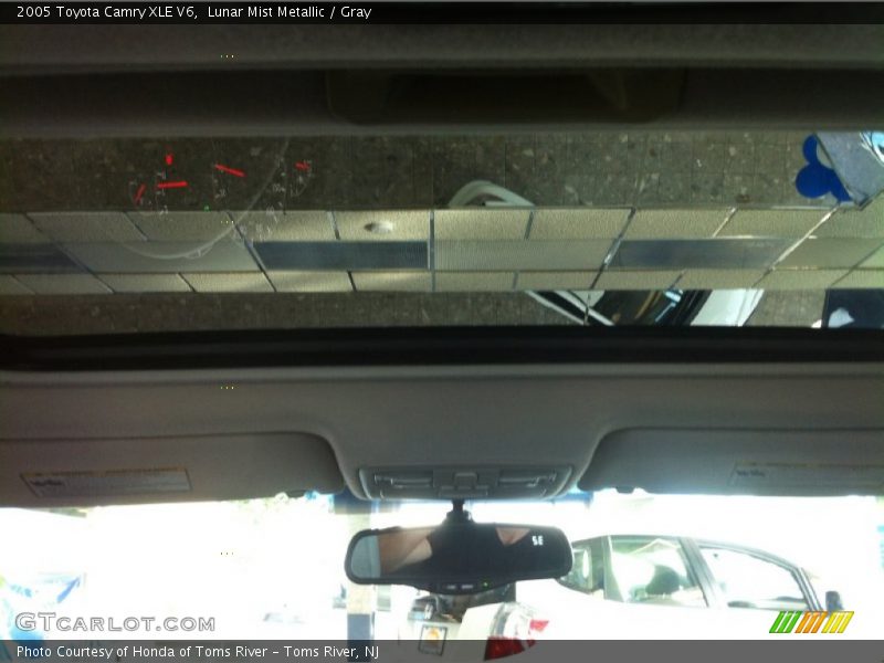 Lunar Mist Metallic / Gray 2005 Toyota Camry XLE V6