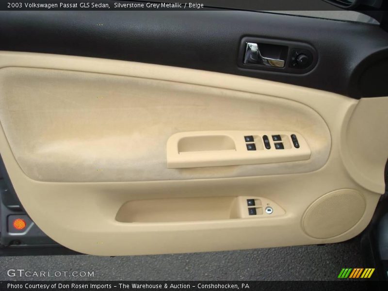 Door Panel of 2003 Passat GLS Sedan