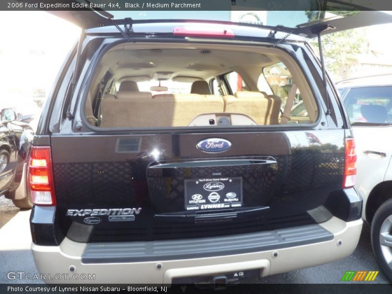 Black / Medium Parchment 2006 Ford Expedition Eddie Bauer 4x4
