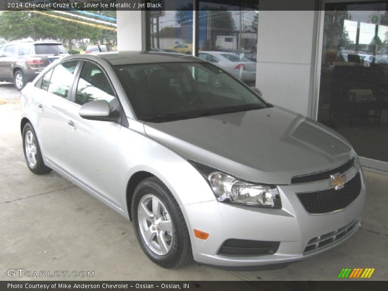 Silver Ice Metallic / Jet Black 2014 Chevrolet Cruze LT