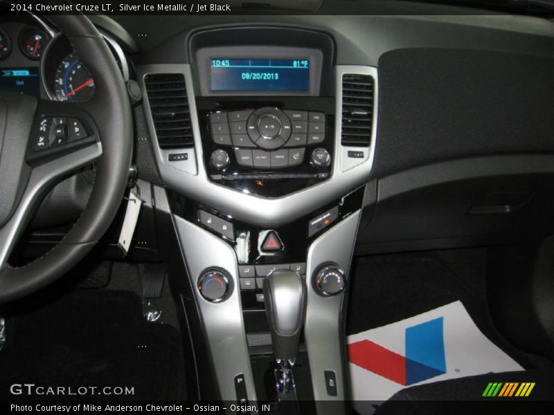 Silver Ice Metallic / Jet Black 2014 Chevrolet Cruze LT