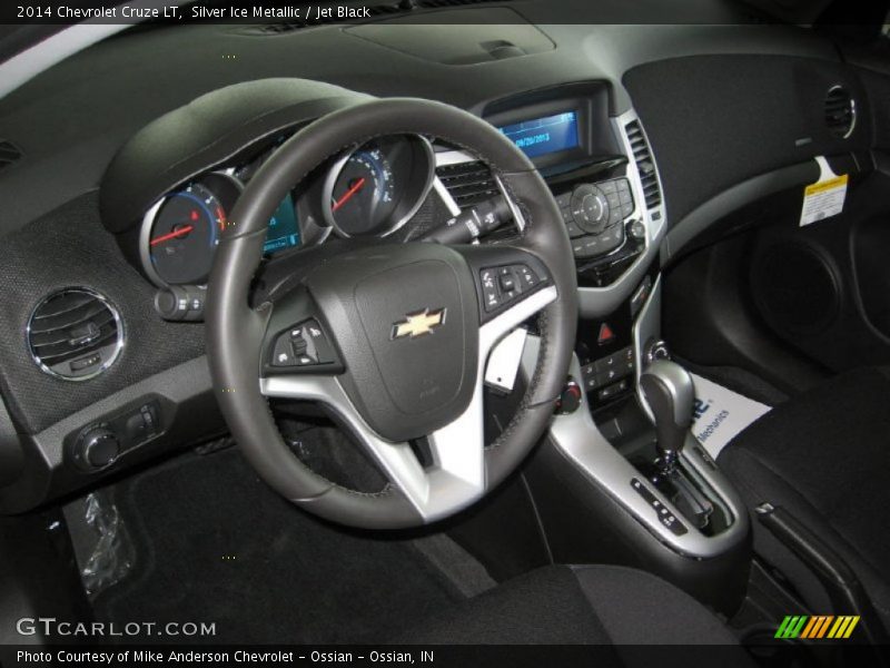 Silver Ice Metallic / Jet Black 2014 Chevrolet Cruze LT