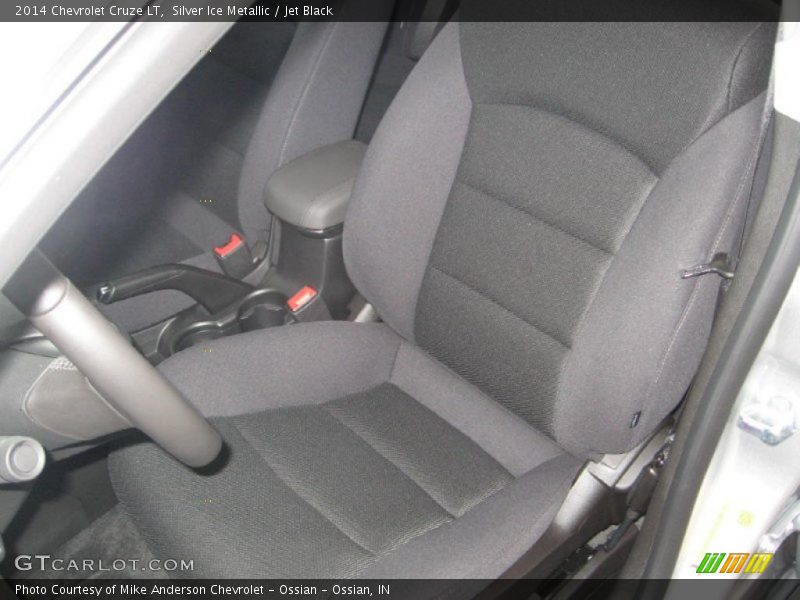 Silver Ice Metallic / Jet Black 2014 Chevrolet Cruze LT
