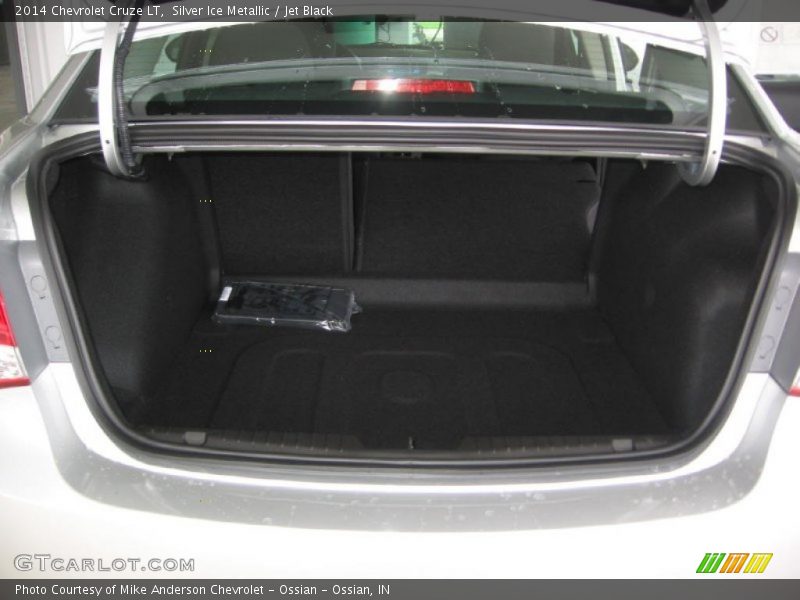 Silver Ice Metallic / Jet Black 2014 Chevrolet Cruze LT