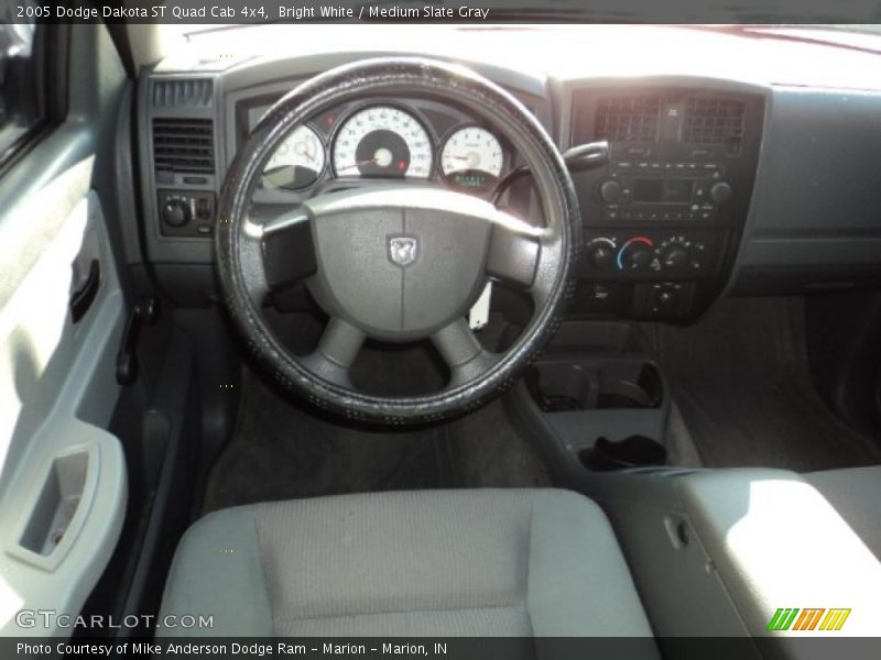 Bright White / Medium Slate Gray 2005 Dodge Dakota ST Quad Cab 4x4