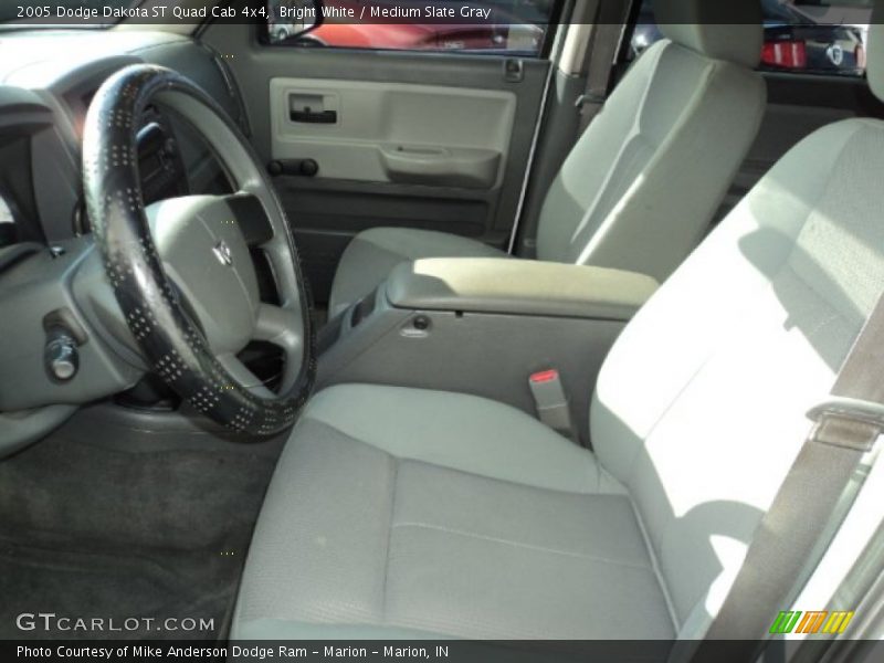 Bright White / Medium Slate Gray 2005 Dodge Dakota ST Quad Cab 4x4