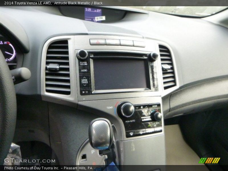 Controls of 2014 Venza LE AWD