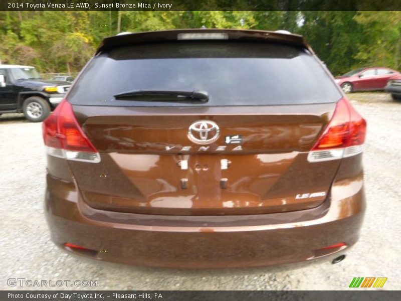 Sunset Bronze Mica / Ivory 2014 Toyota Venza LE AWD