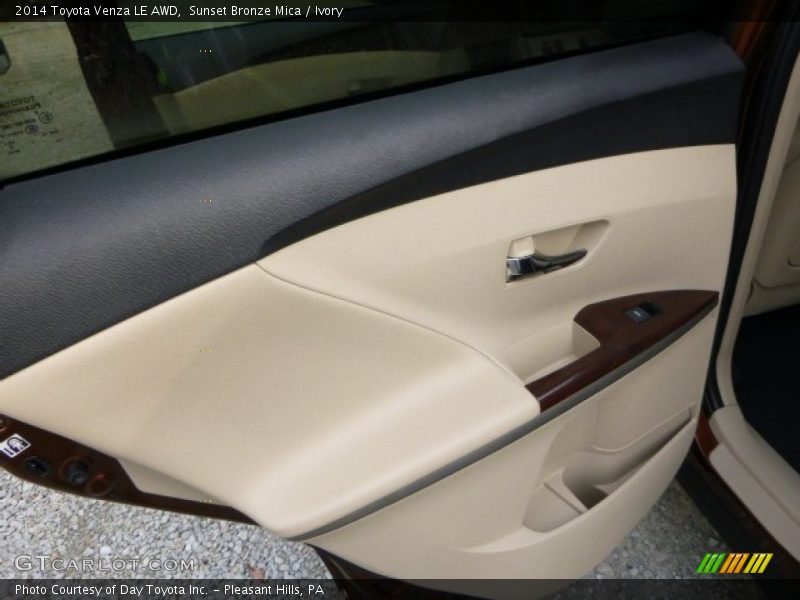 Sunset Bronze Mica / Ivory 2014 Toyota Venza LE AWD