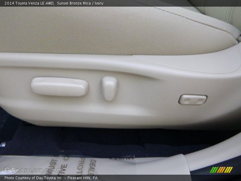 Sunset Bronze Mica / Ivory 2014 Toyota Venza LE AWD