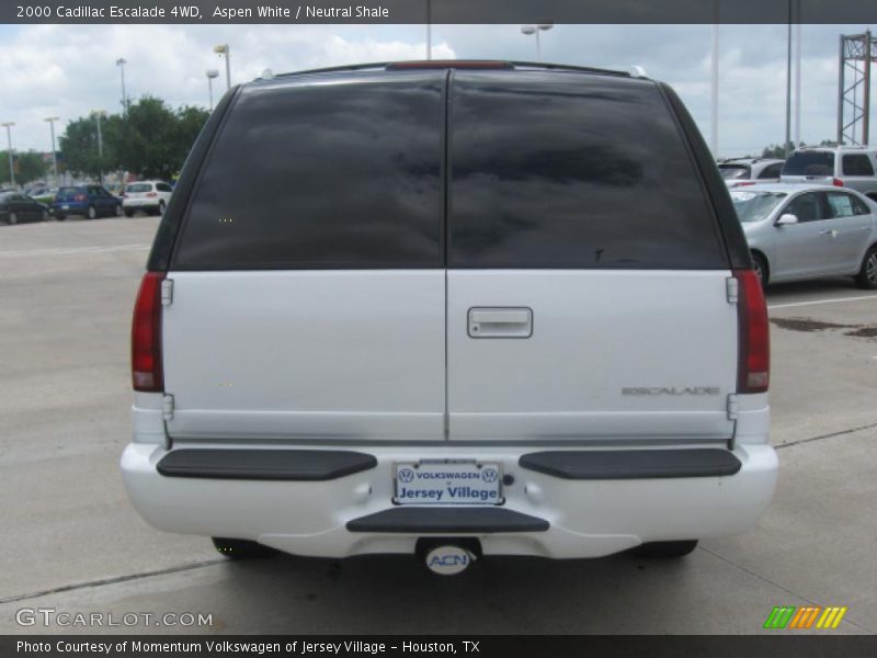 Aspen White / Neutral Shale 2000 Cadillac Escalade 4WD