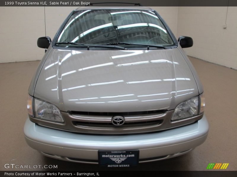 Sable Pearl / Oak Beige 1999 Toyota Sienna XLE