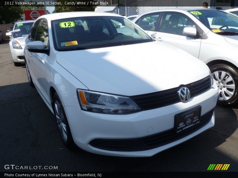 Candy White / Titan Black 2012 Volkswagen Jetta SE Sedan