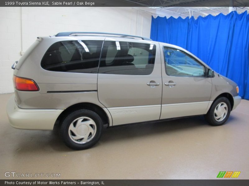 Sable Pearl / Oak Beige 1999 Toyota Sienna XLE