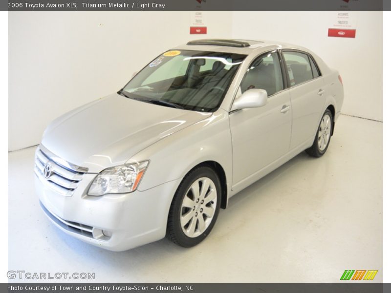 Titanium Metallic / Light Gray 2006 Toyota Avalon XLS
