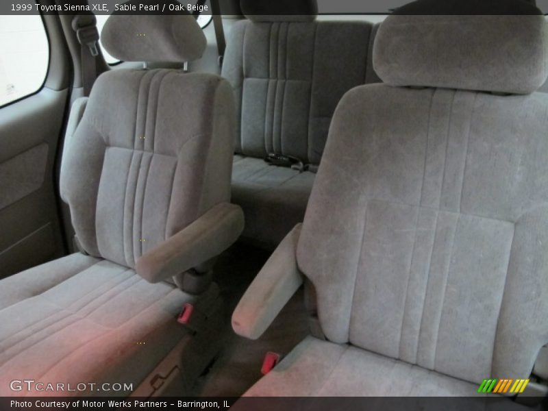 Sable Pearl / Oak Beige 1999 Toyota Sienna XLE