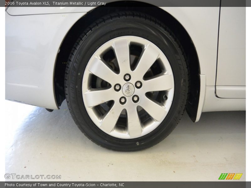 Titanium Metallic / Light Gray 2006 Toyota Avalon XLS