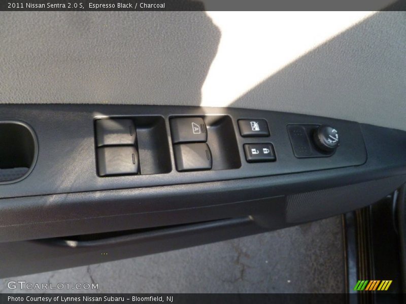Espresso Black / Charcoal 2011 Nissan Sentra 2.0 S
