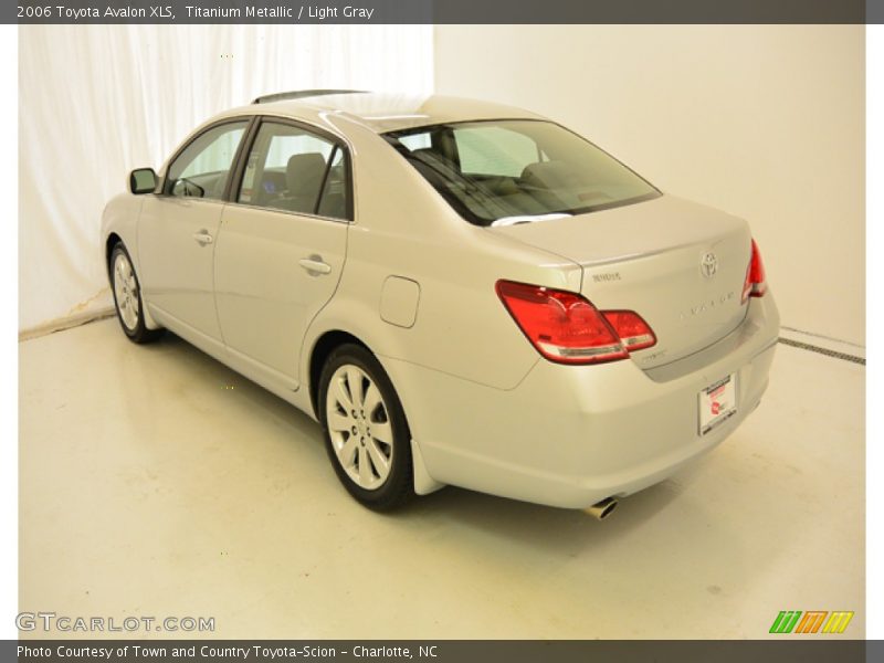 Titanium Metallic / Light Gray 2006 Toyota Avalon XLS