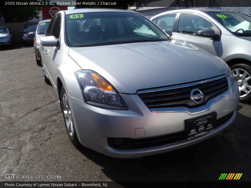 Radiant Silver Metallic / Charcoal 2009 Nissan Altima 2.5 SL