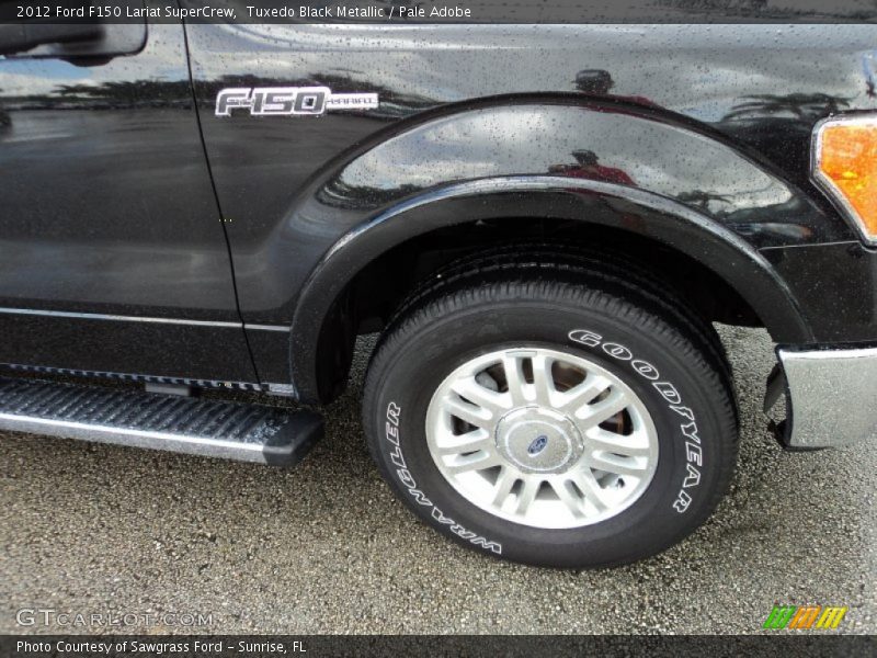 Tuxedo Black Metallic / Pale Adobe 2012 Ford F150 Lariat SuperCrew