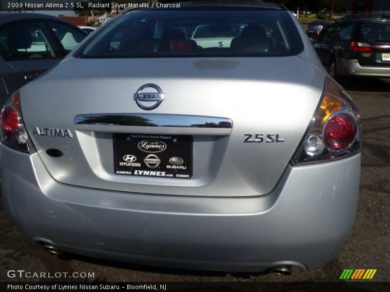 Radiant Silver Metallic / Charcoal 2009 Nissan Altima 2.5 SL