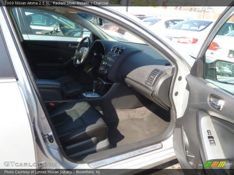 Radiant Silver Metallic / Charcoal 2009 Nissan Altima 2.5 SL