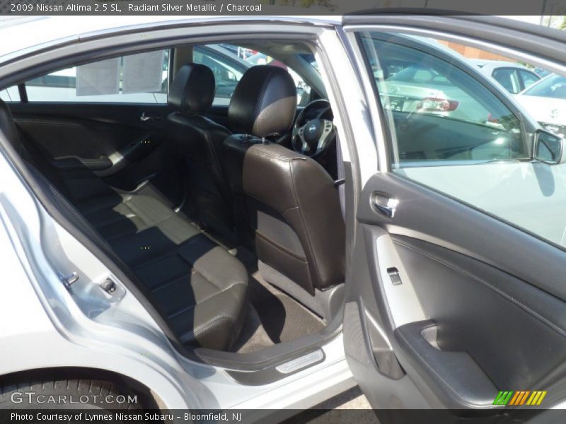 Radiant Silver Metallic / Charcoal 2009 Nissan Altima 2.5 SL