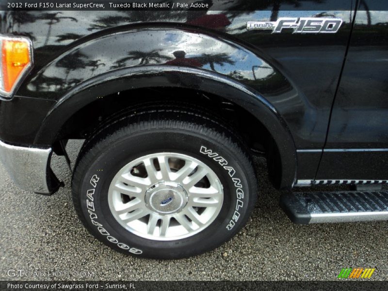 Tuxedo Black Metallic / Pale Adobe 2012 Ford F150 Lariat SuperCrew
