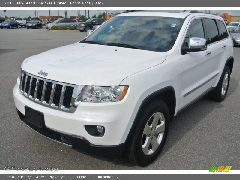 Bright White / Black 2013 Jeep Grand Cherokee Limited