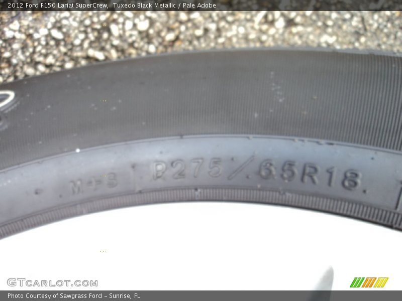 Tuxedo Black Metallic / Pale Adobe 2012 Ford F150 Lariat SuperCrew