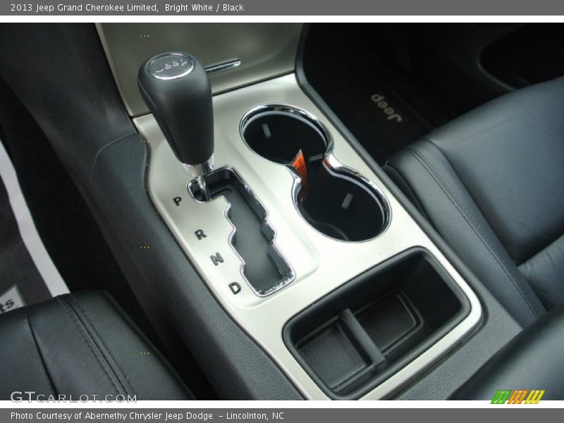 Bright White / Black 2013 Jeep Grand Cherokee Limited