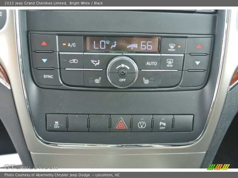 Bright White / Black 2013 Jeep Grand Cherokee Limited