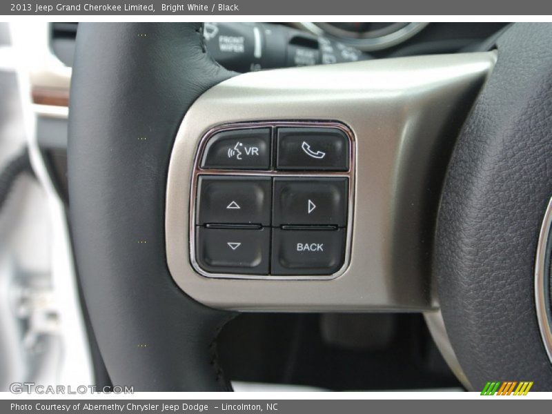 Bright White / Black 2013 Jeep Grand Cherokee Limited