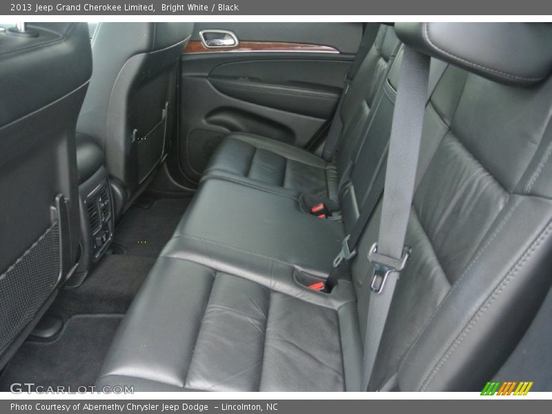 Bright White / Black 2013 Jeep Grand Cherokee Limited